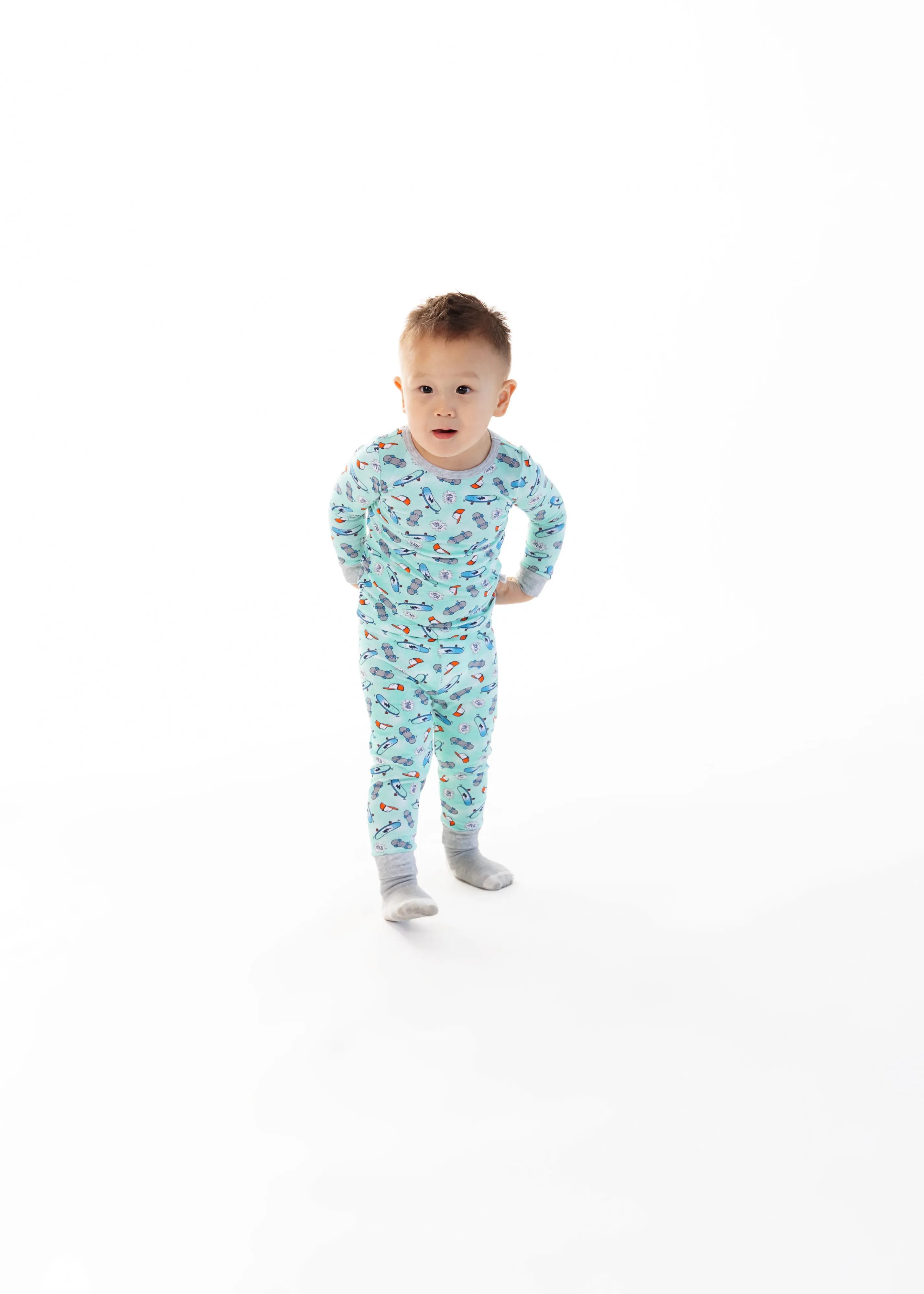 Infant/Toddler Boys Skate On Snug Fit 2-Piece Pajama Sleep Set With Matching Socks