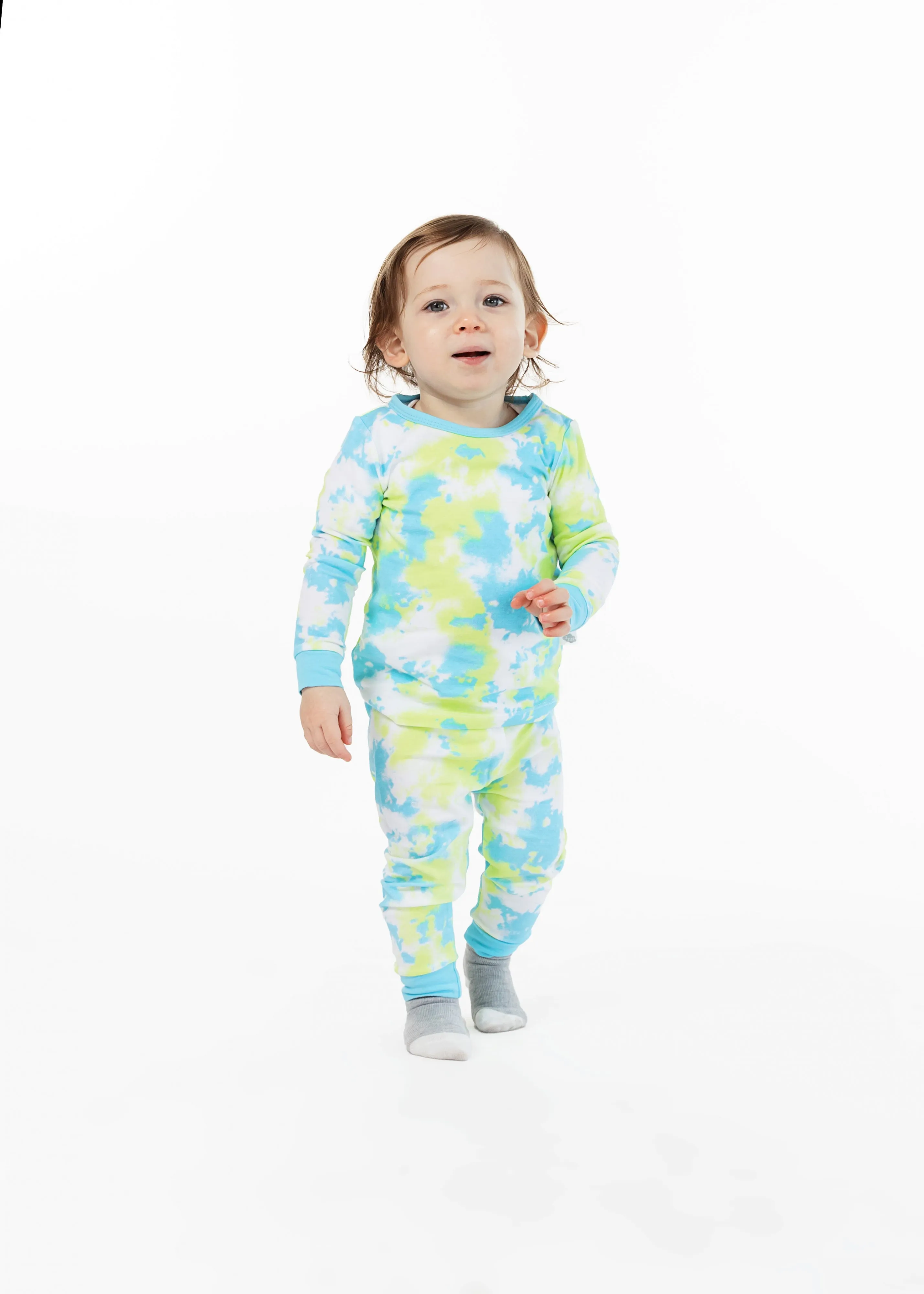 Infant/Toddler Boys Tie-Dye Snug Fit 2-Piece Pajama Sleep Set With Matching Socks